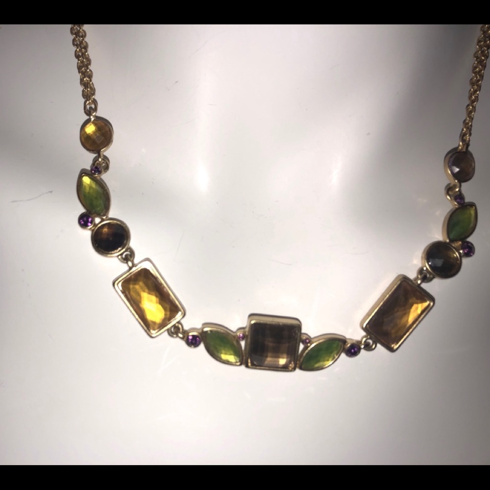 Color drops gold tone necklace and earrings set